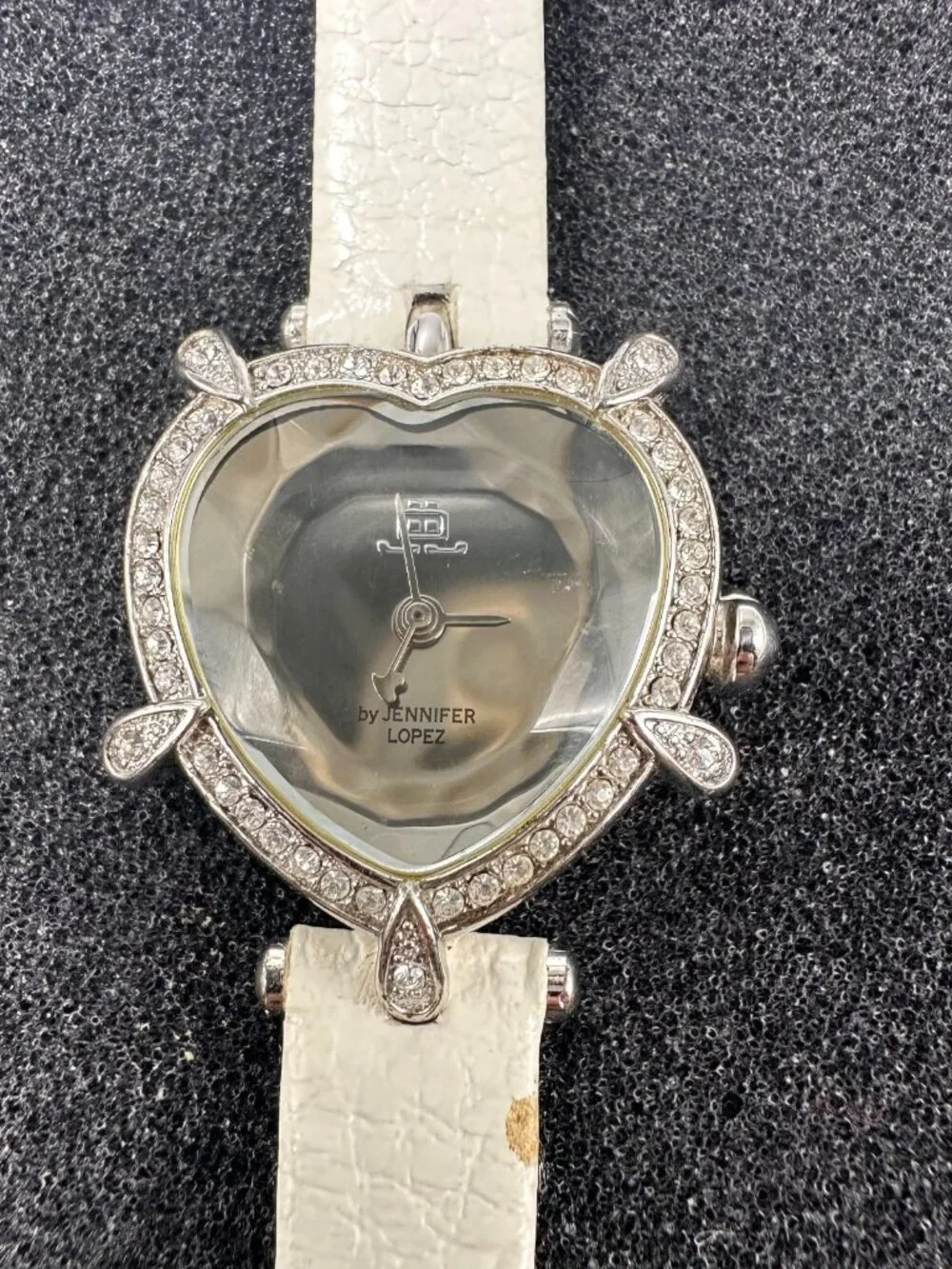JLo Jennifer Lopez Watch Women Faceted Heart Case White Band New Battery